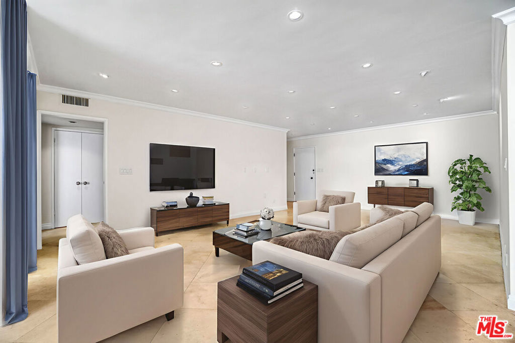 Properties 4 11970 Montana Avenue 205