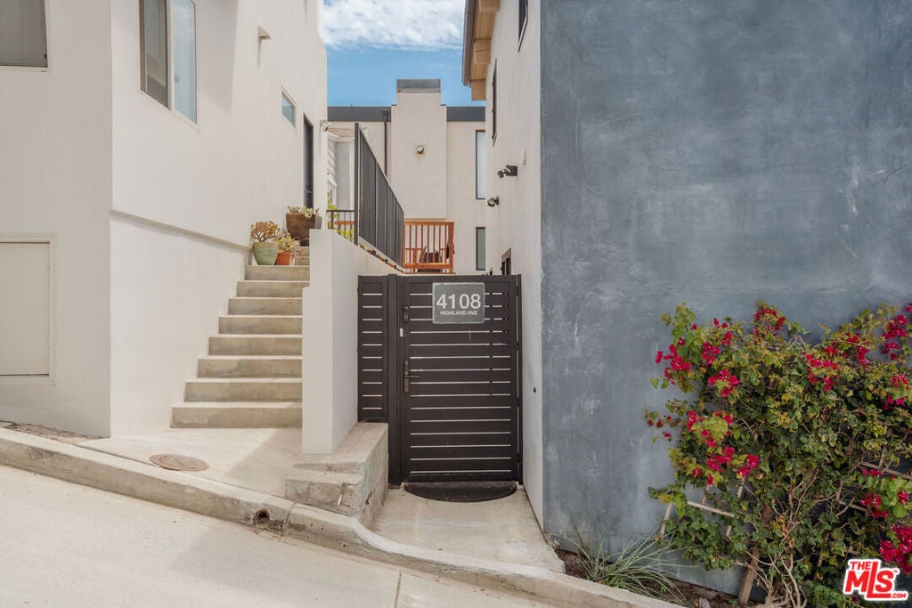 4108 Highland Avenue