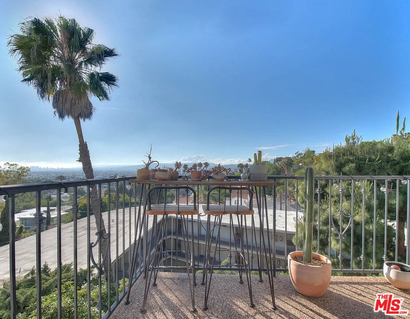 1707 Micheltorena Street 208