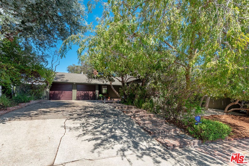 3306 Veteran Avenue
