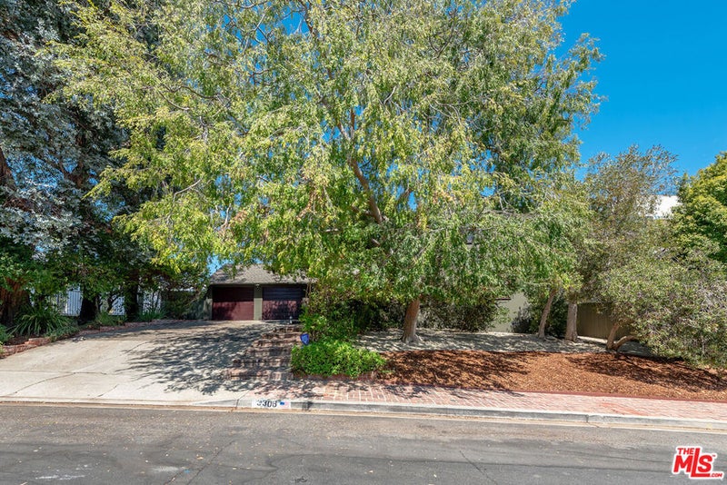 3306 Veteran Avenue