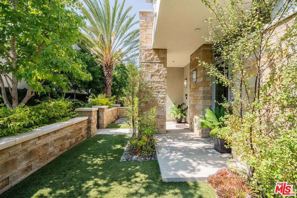 13042 W North Icon Circle