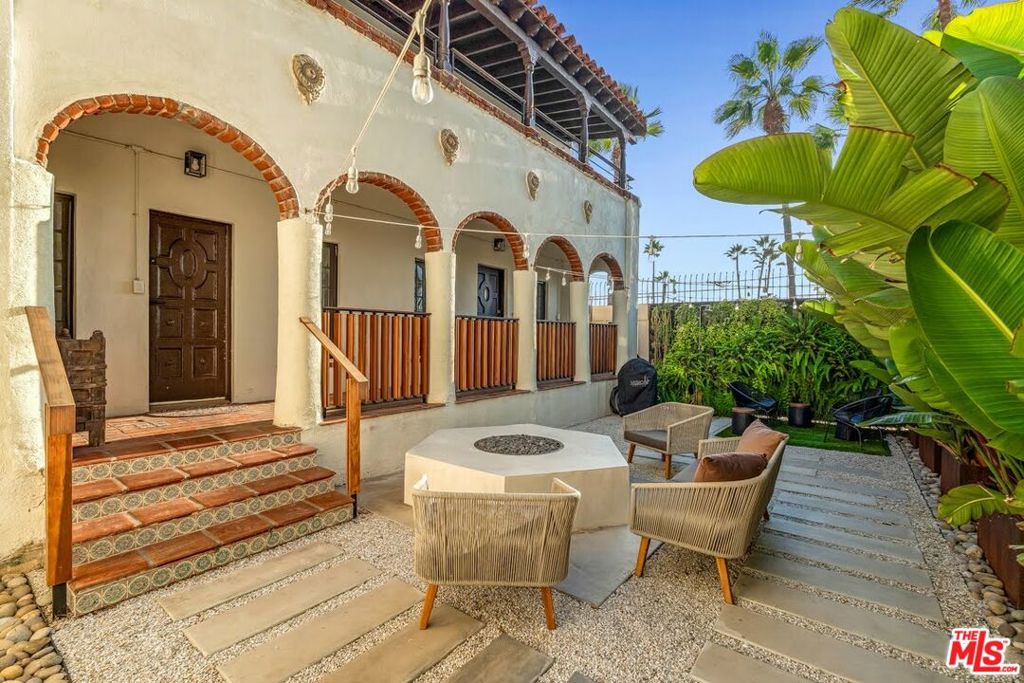 1915 Ocean Front Walk