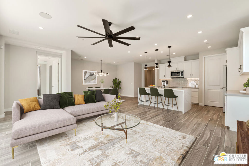 51630 Avenida Villa