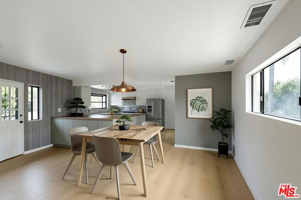 222 El Cielo Lane
