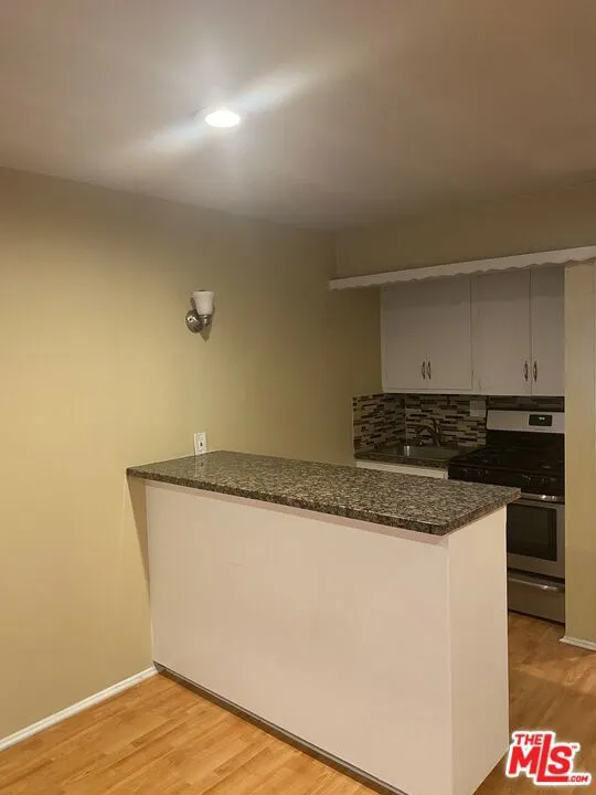 Los Angeles, California 90025, United States, 1 Bedroom Bedrooms, ,1 BathroomBathrooms,Residential,Active,183663