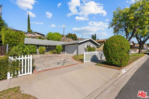 19845 Steinway Street Canyon Country CA 91351