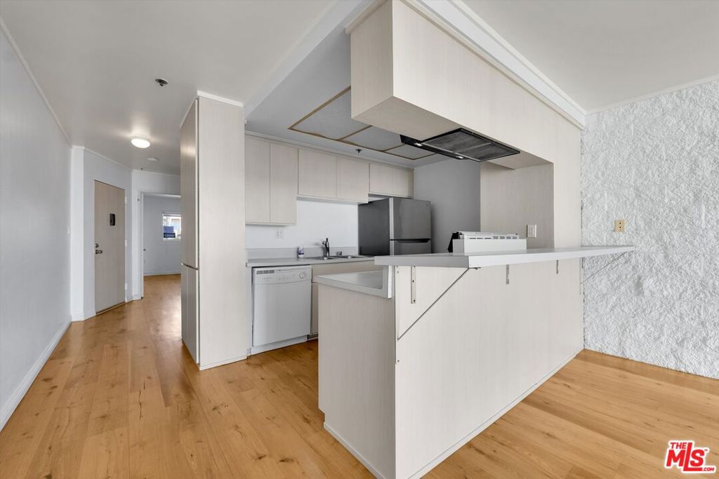 615 Esplanade 512