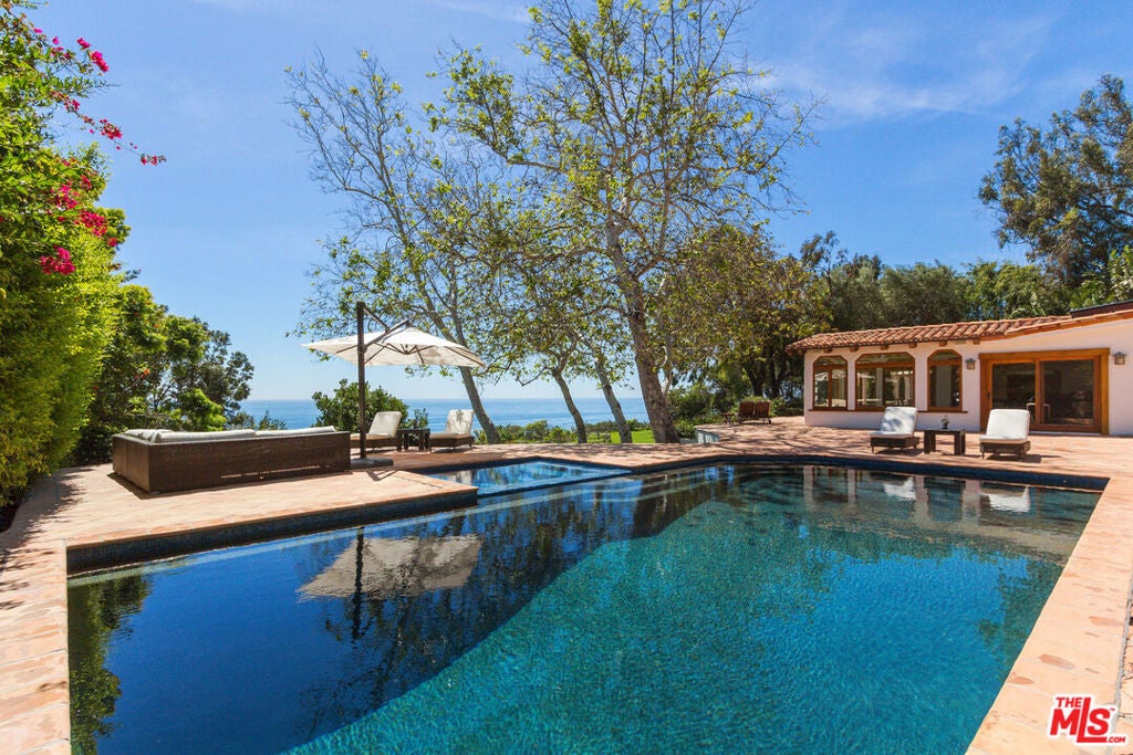 32752 Pacific Coast Highway