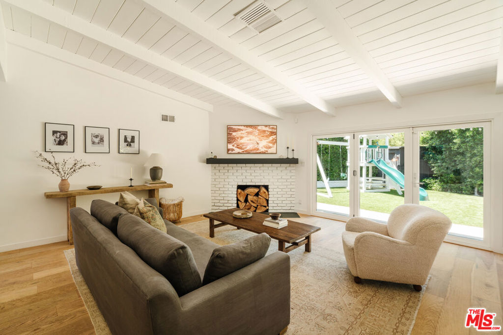 13211 Cumpston Street