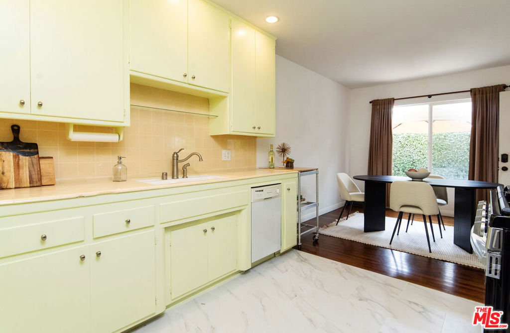 326 Hermosa Avenue 7