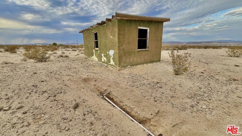 1476 Hales Drive