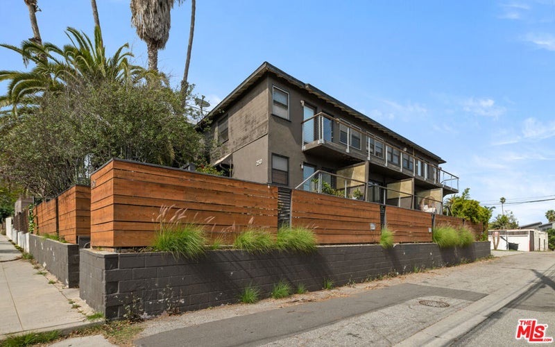 250 3rd Avenue