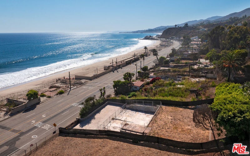 21415 Pacific Coast Highway