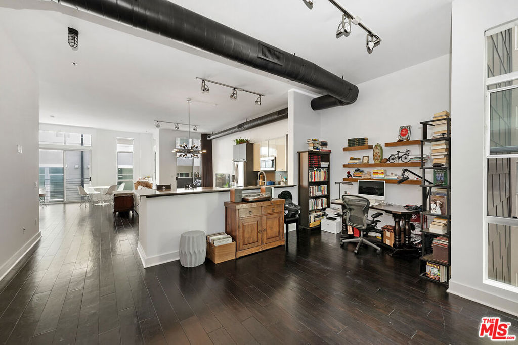 13320 Beach Avenue 306