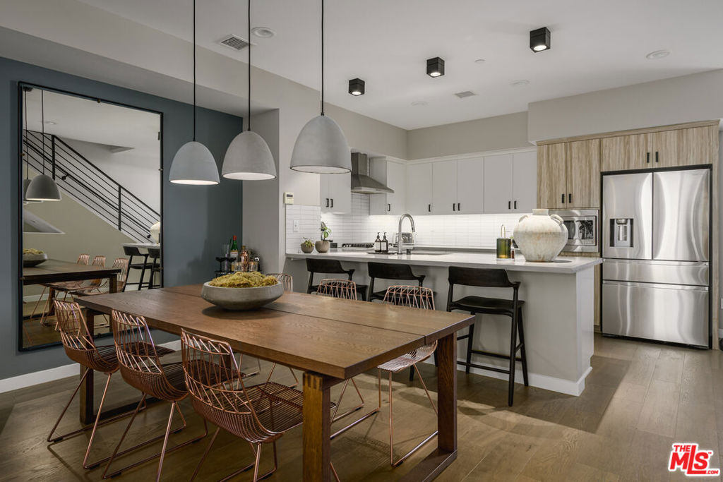 1244 1/2 Gordon Street