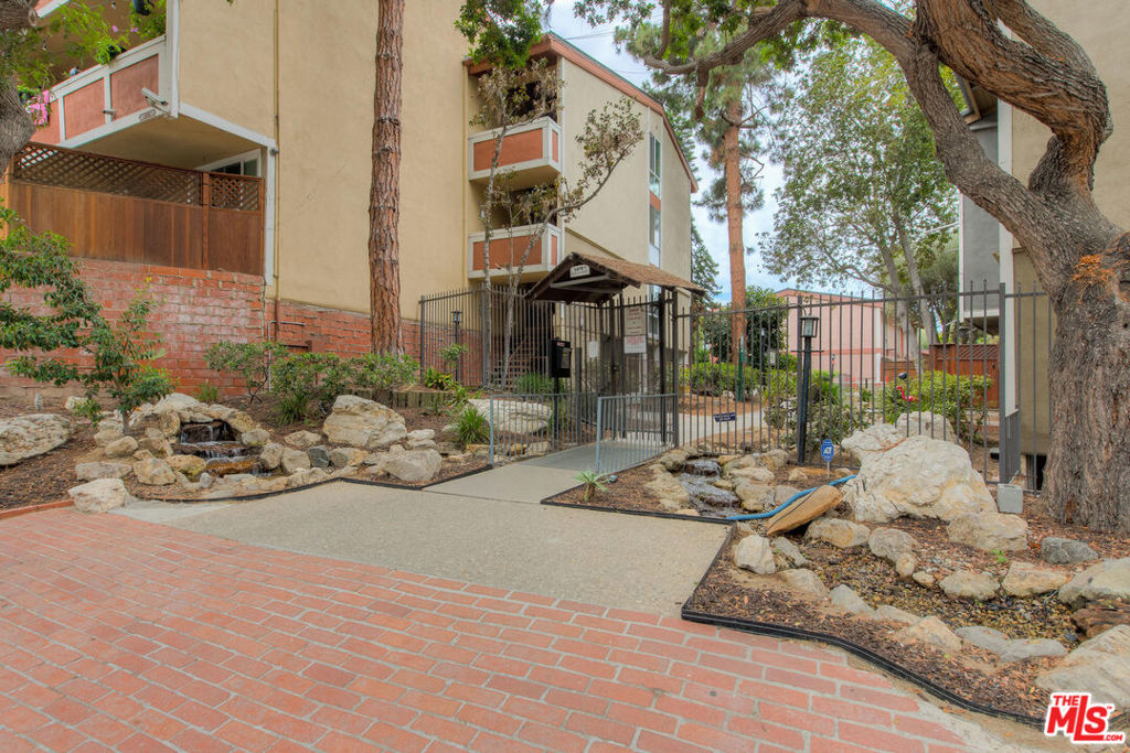 6415 Green Valley Circle 319