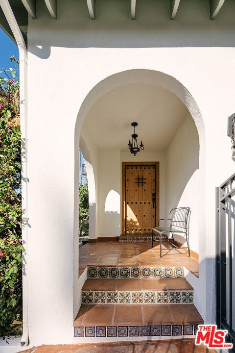 1334 Coronado Terrace