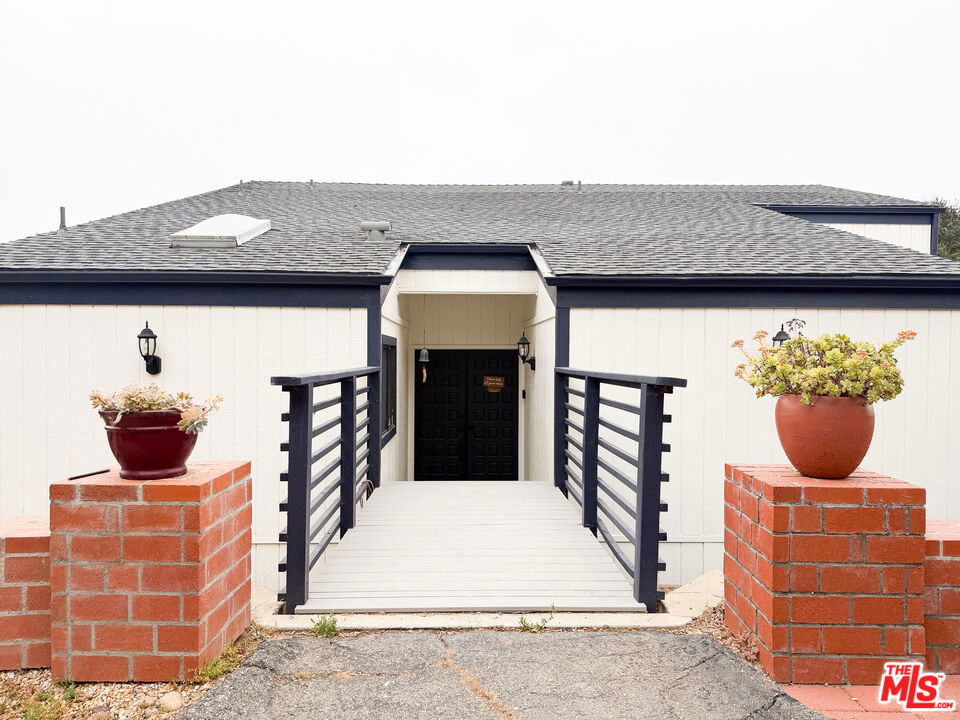 335 Morro Hills Road