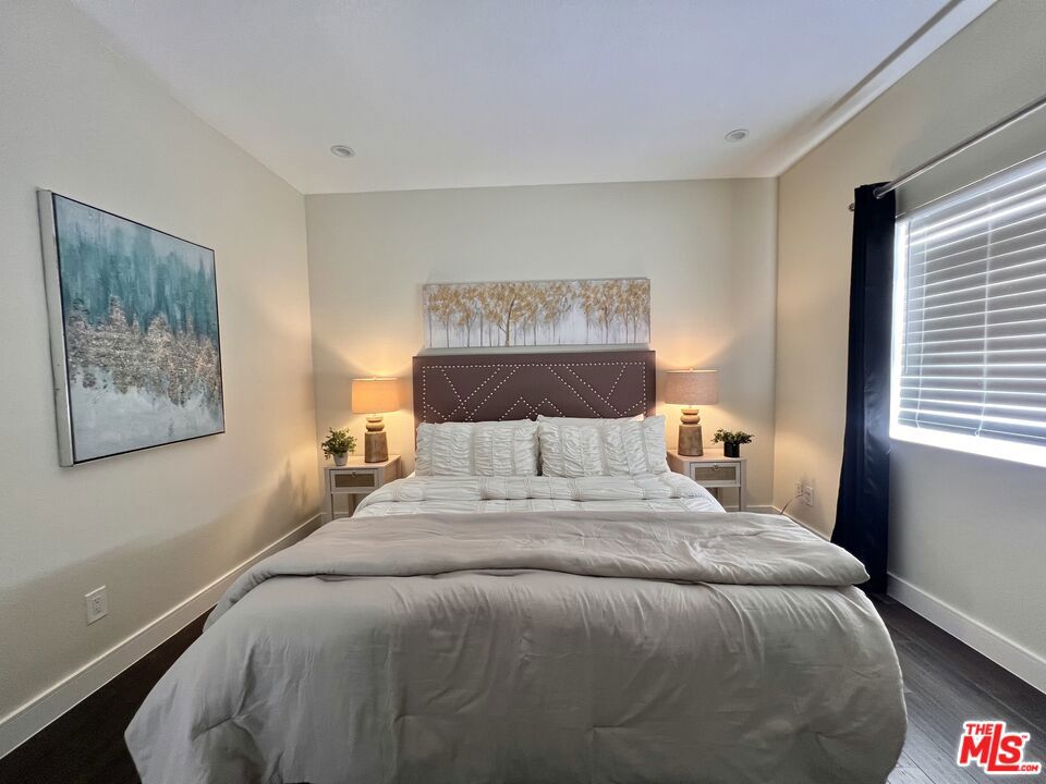 156 S Oak Knoll Avenue 101