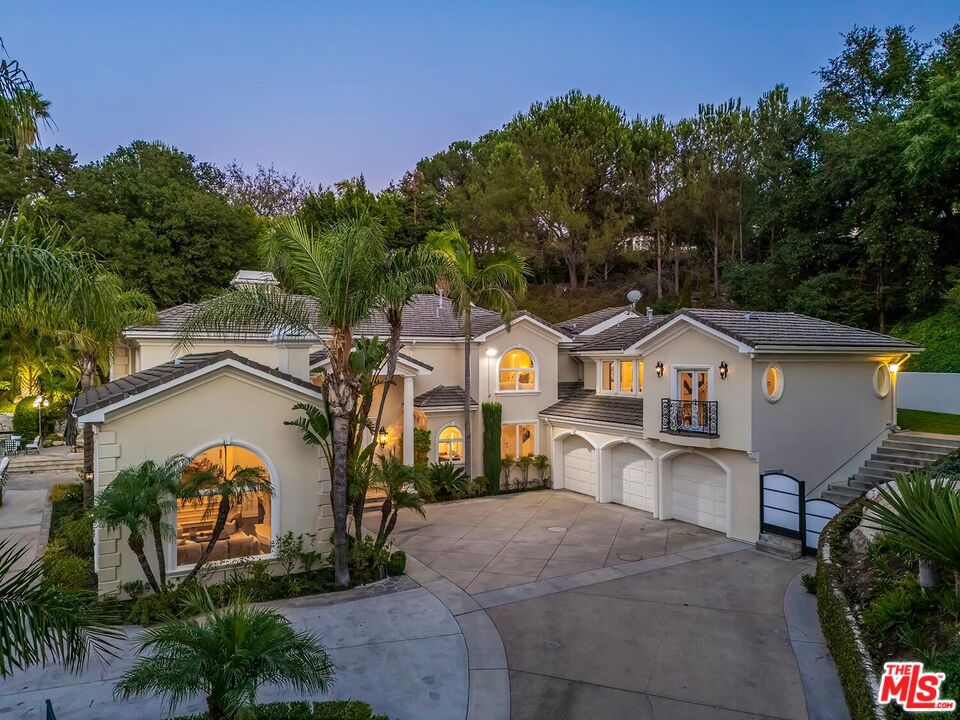 Properties 1 732 Saint Katherine Drive
