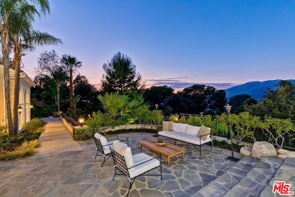 Properties 4 732 Saint Katherine Drive