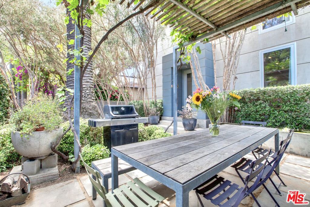 Properties 3 757 Milwood Avenue