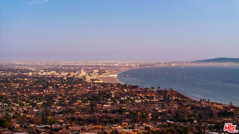 1058 Vista Grande Drive