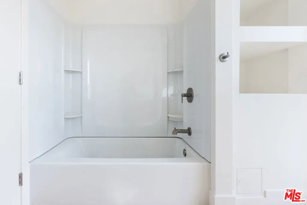 Cypress, California 90630, United States, 3 Bedrooms Bedrooms, ,3 BathroomsBathrooms,Residential,Active,239246