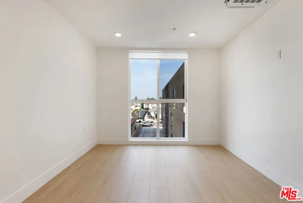 Cypress, California 90630, United States, 3 Bedrooms Bedrooms, ,3 BathroomsBathrooms,Residential,Active,239246