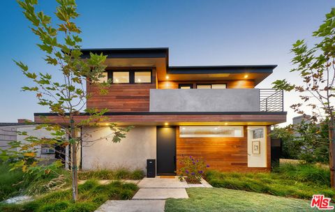 3985 Mclaughlin Avenue Los Angeles CA 90066