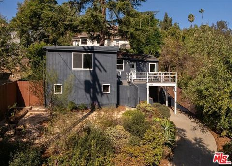 2323 Avon Street Los Angeles CA 90026