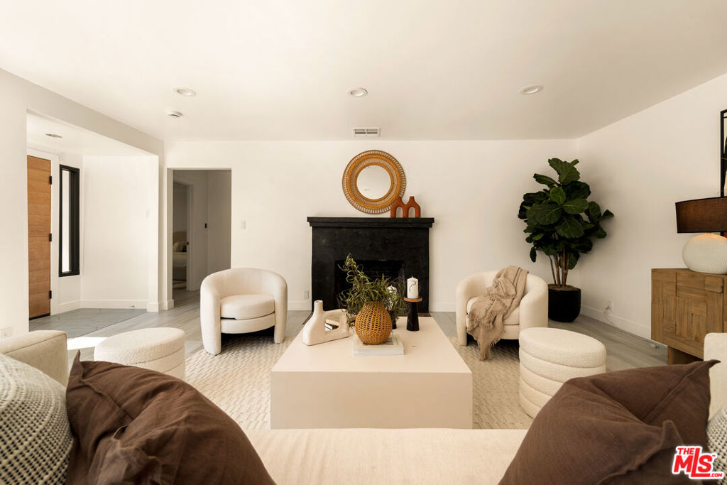 2600 Topanga Skyline Drive