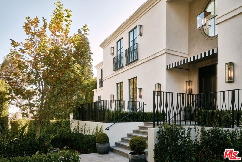 2331 Chislehurst Drive