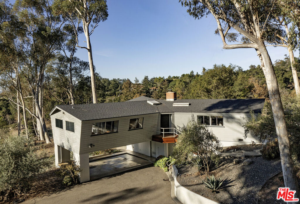 1030 E Mountain Drive