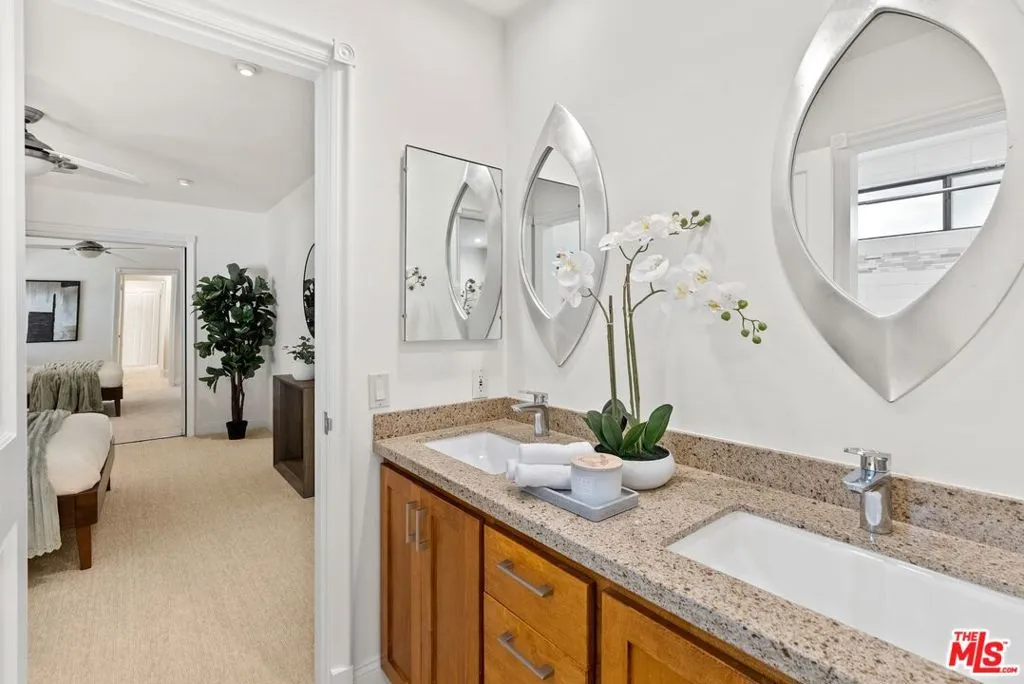 Beverly Hills, California 90210, United States, 4 Bedrooms Bedrooms, ,4 BathroomsBathrooms,Residential,Active,178703