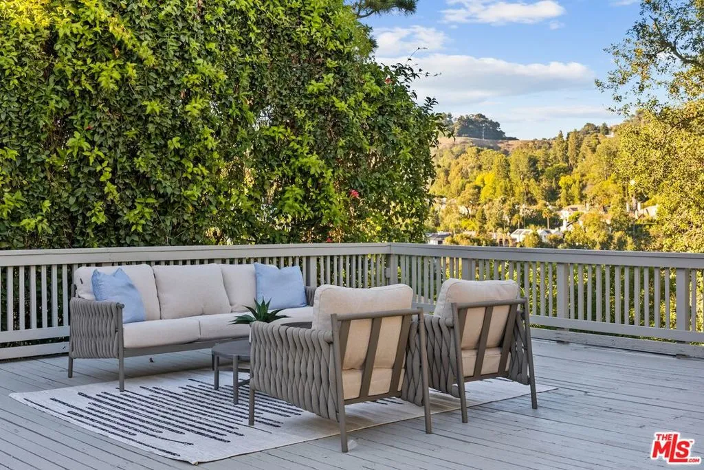 Beverly Hills, California 90210, United States, 4 Bedrooms Bedrooms, ,4 BathroomsBathrooms,Residential,Active,178703