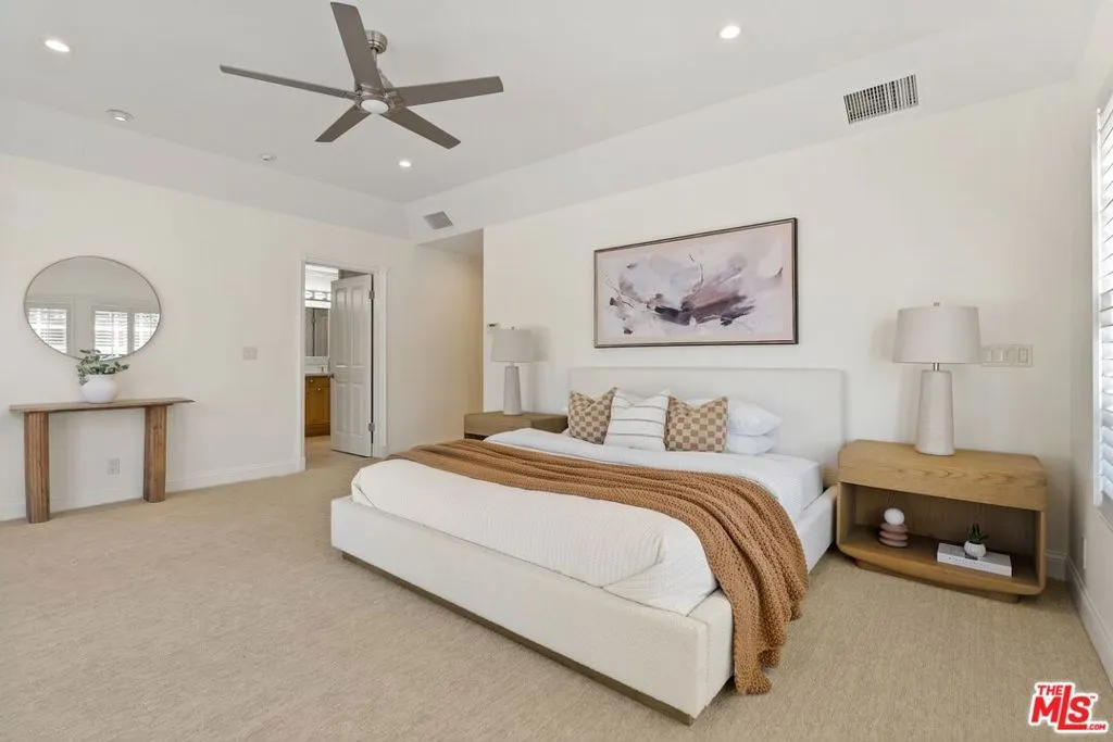 Beverly Hills, California 90210, United States, 4 Bedrooms Bedrooms, ,4 BathroomsBathrooms,Residential,Active,178703