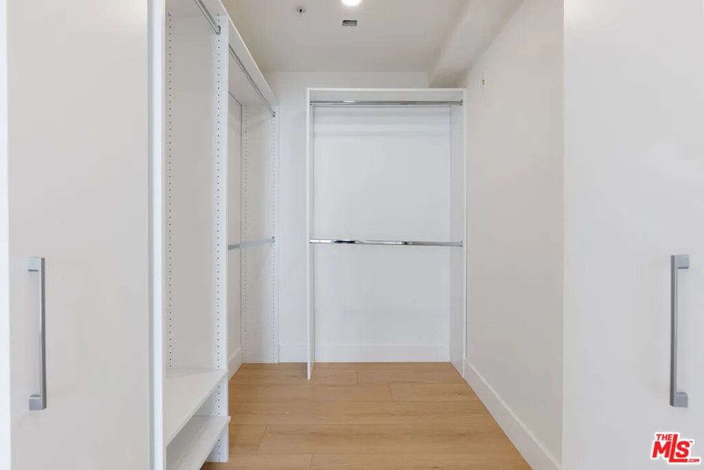 Cypress, California 90630, United States, 1 Bedroom Bedrooms, ,1 BathroomBathrooms,Residential,Active,239251