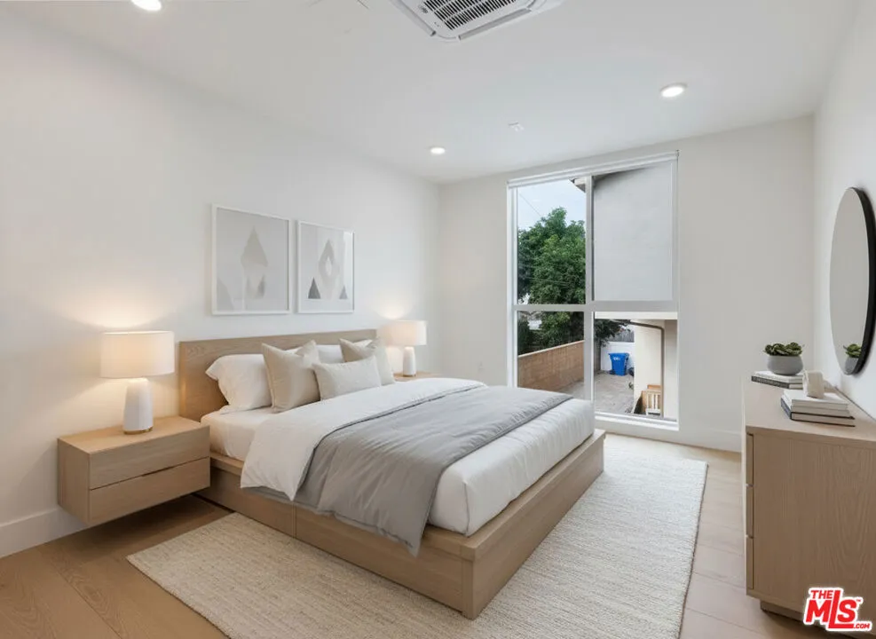 Cypress, California 90630, United States, 1 Bedroom Bedrooms, ,1 BathroomBathrooms,Residential,Active,239251