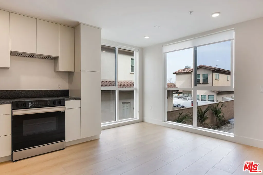 Cypress, California 90630, United States, 1 Bedroom Bedrooms, ,1 BathroomBathrooms,Residential,Active,239251