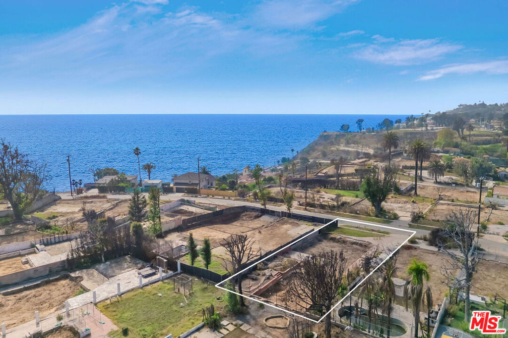 340 N Las Casas Avenue