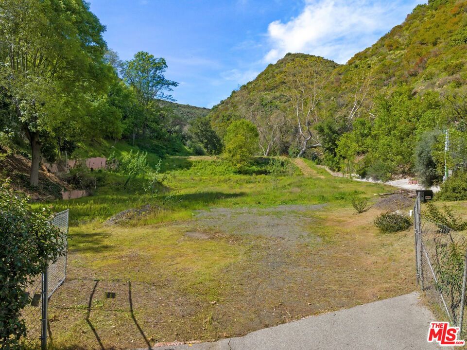 3375 Mandeville Canyon Road