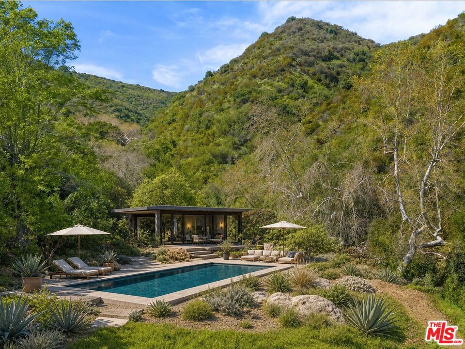 3375 Mandeville Canyon Road