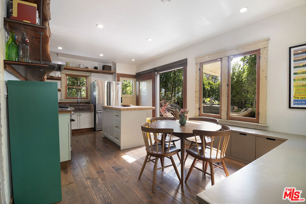 1130 Electric Avenue