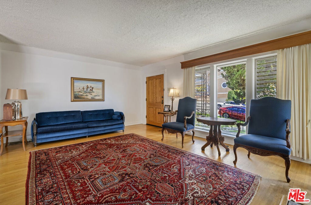 2315 Nella Vista Avenue