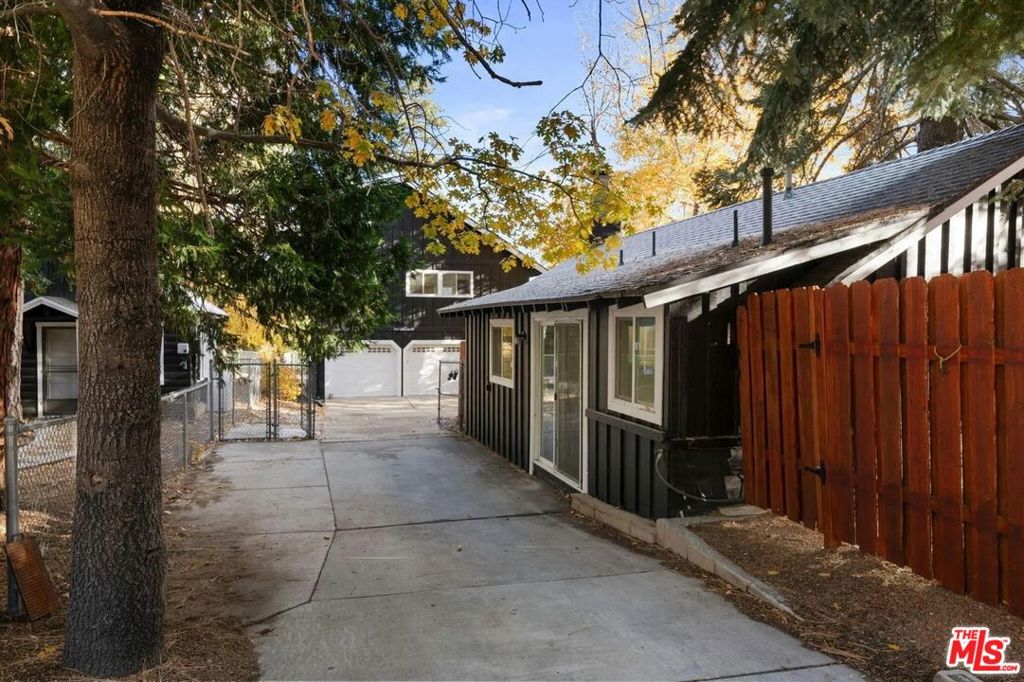 993 Cameron Drive