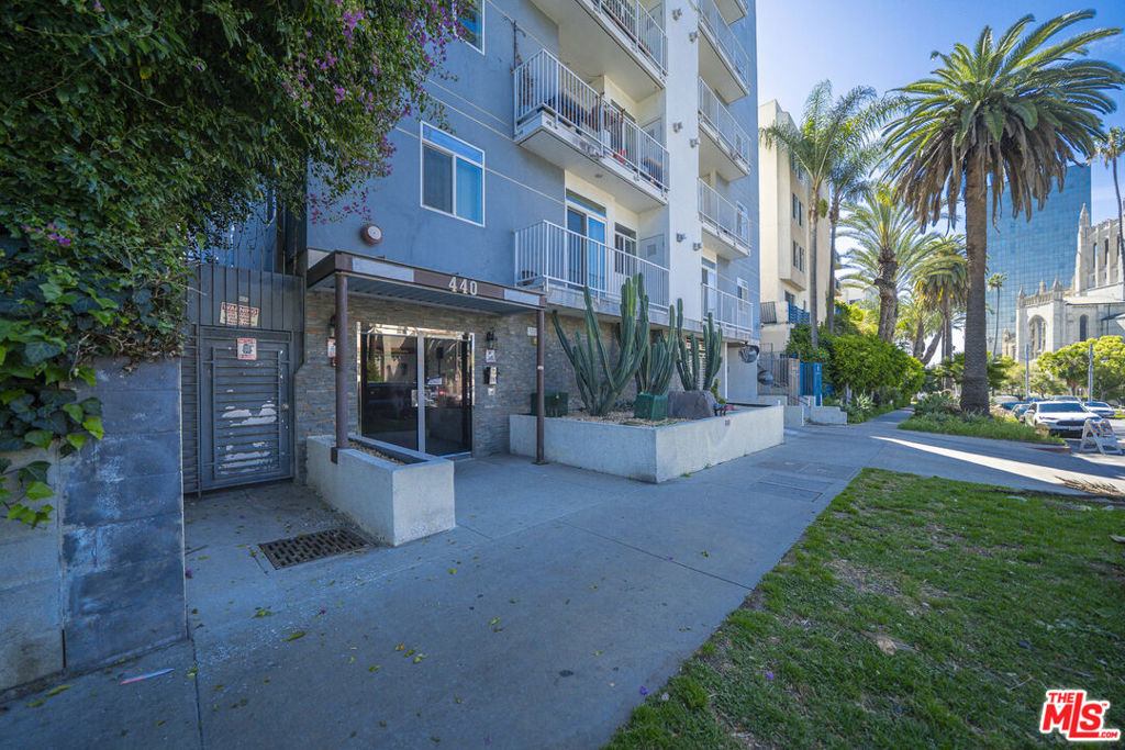 440 S Occidental Boulevard 204
