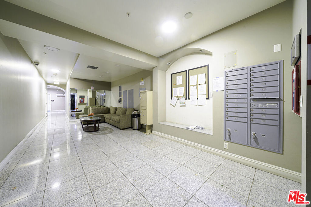 440 S Occidental Boulevard 204