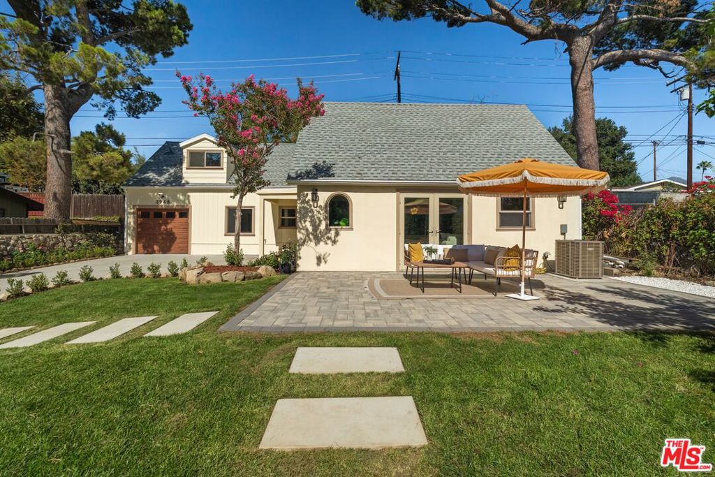 3945 Franklin Street